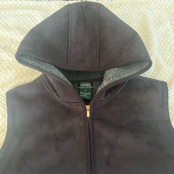 Lauren Ralph Lauren Suede & Sherpa hooded Vest - Picture 6 of 9